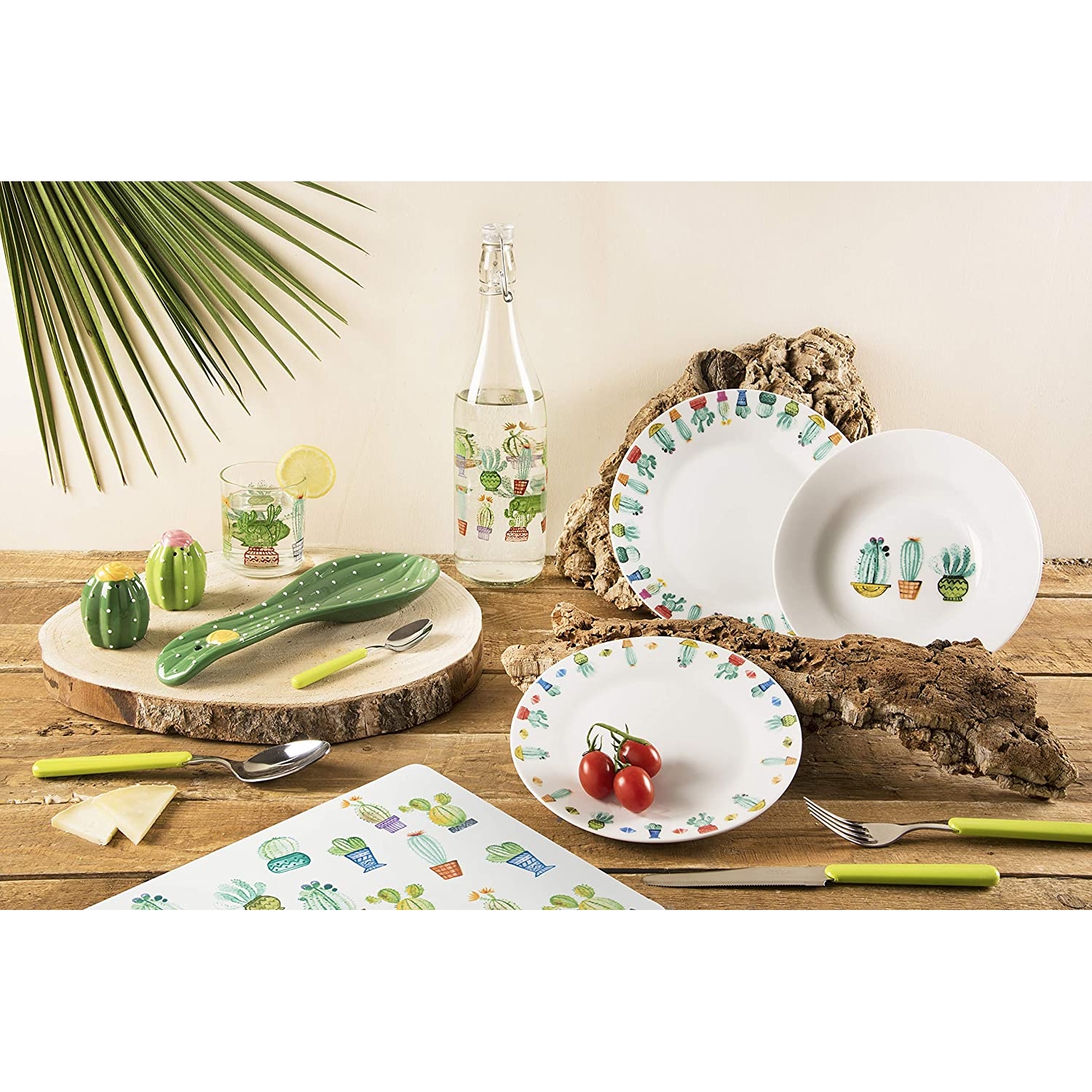 Cactus ladle holder in hand painted green ceramic Excelsa